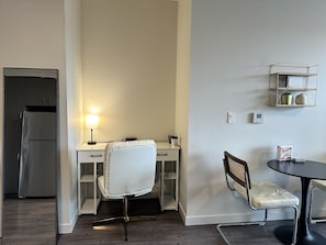 Interior - Luxury One BR Apt in Downtown Vancouver with River View (Vancouver)