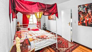 2 bedrooms, free WiFi, bed sheets