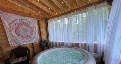Relaxing tranquil setting, hot tub, fire pit; Pet friendly.