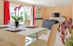 Dining - Stunning home in Verchen with WiFi (Verchen)