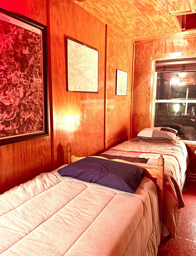 Pool/Hot Tub, Spectacular Views, Sleeps 14 Ranch Property on the