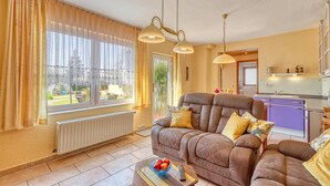 TV, stereo - Gorgeous home in Waren (Müritz) (Waren (Müritz))