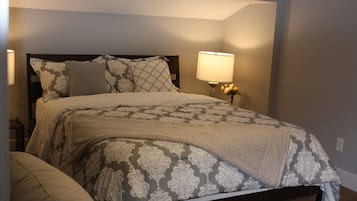 2 bedrooms, desk, iron/ironing board, free WiFi