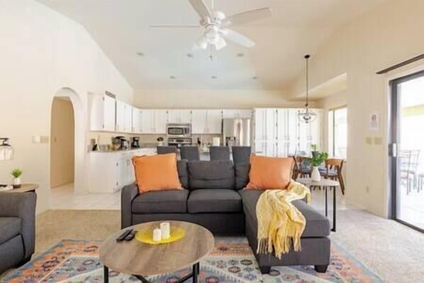 TV - Sunny Oasis 4BR Pool Home with Game Room (Mesa)
