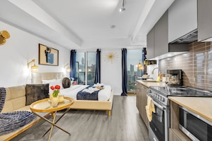 Decoración personalizada, muebles diferentes y escritorio