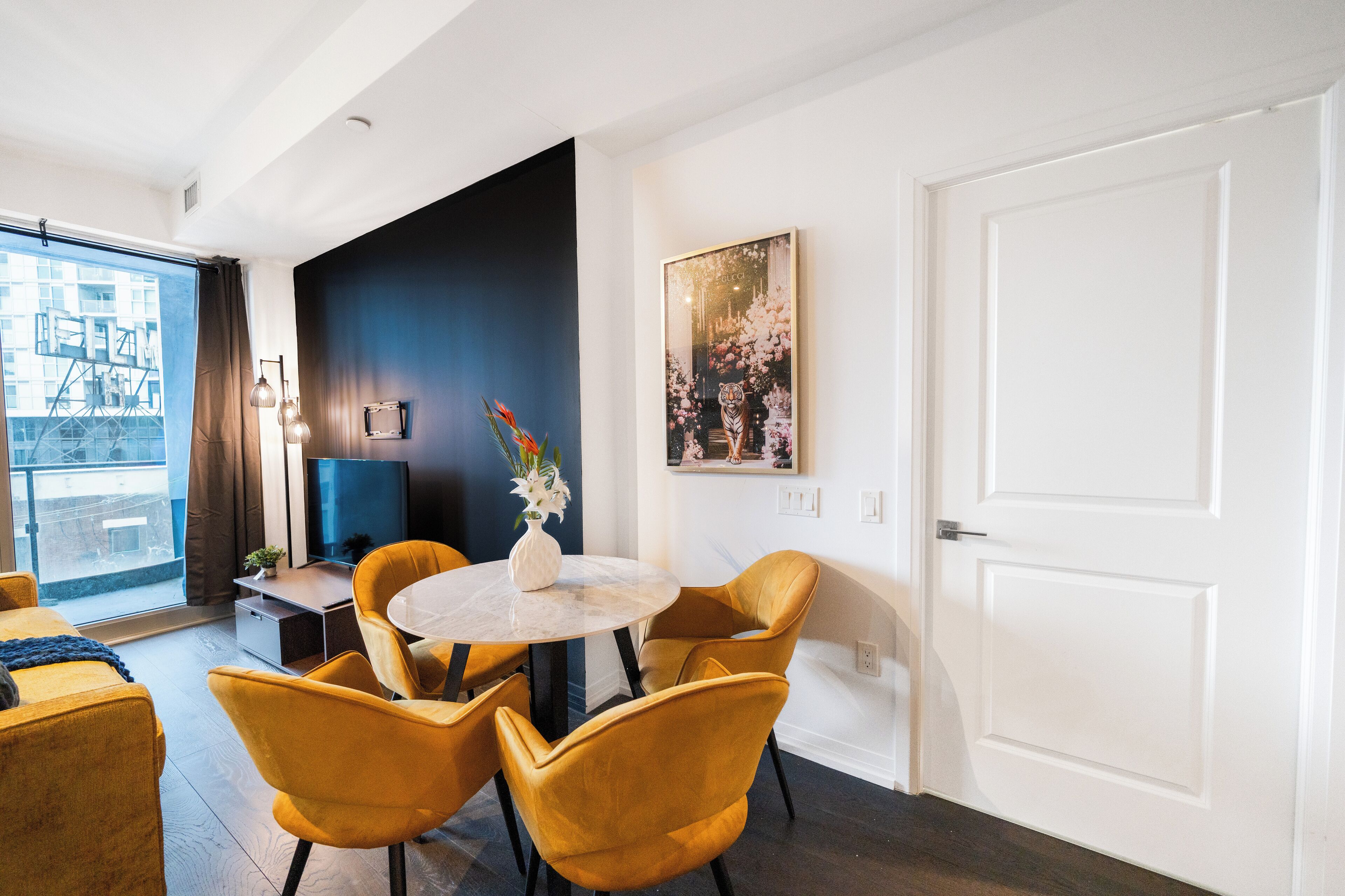 Suite clásica, 1 habitación, balcón | Servicio a la habitación