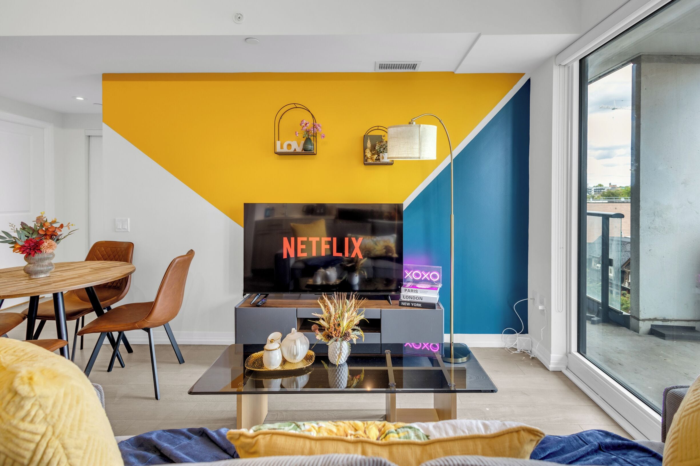 Suite Élite, 2 chambres, balcon, vue ville | Coin séjour