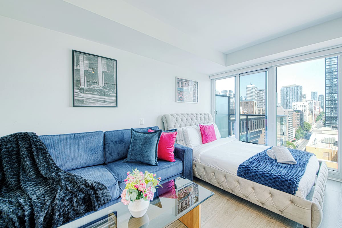 Premium Studio Suite, 1 Queen Bed with Sofa bed, Balcony, City View | 2 bedrooms, individually decorated, individually furnished, desk