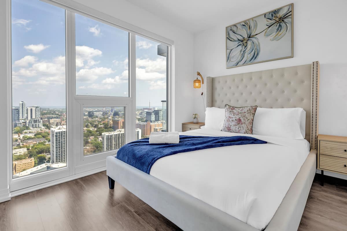 Design Suite, 2 Bedrooms, Balcony, City View | 2 bedrooms, individually decorated, individually furnished, desk