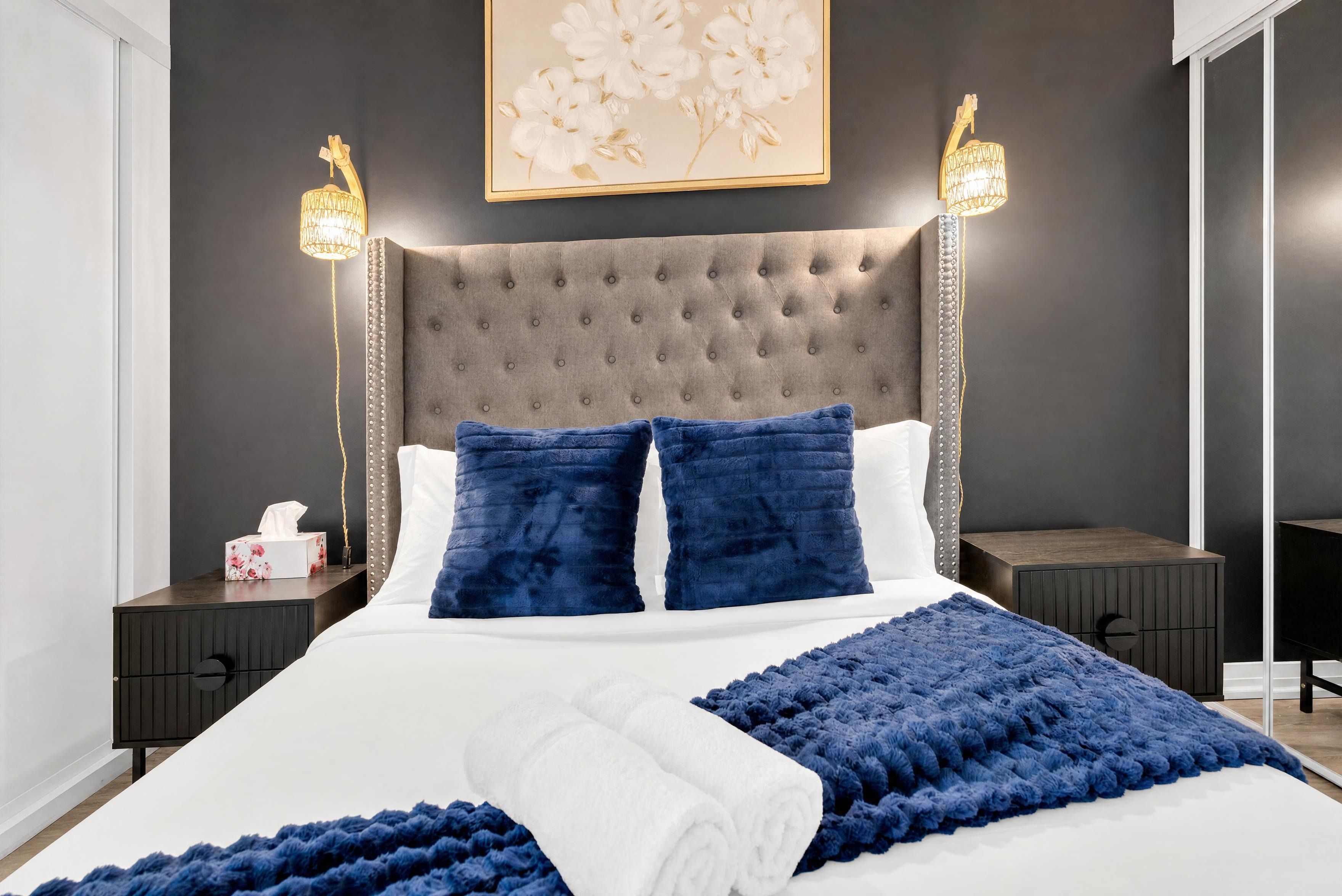 Deluxe Suite | Desk, laptop workspace, soundproofing, iron/ironing board