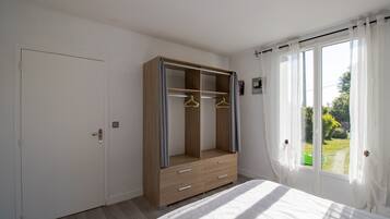 2 chambres, fer et planche Ă repasser, Wi-Fi, draps fournis