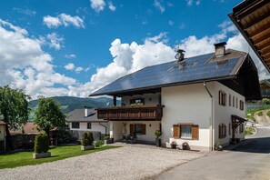 Exterior - Apartment 'Hofblick' with Mountain View, Private Terrace and Wi-Fi (Rodeneck)