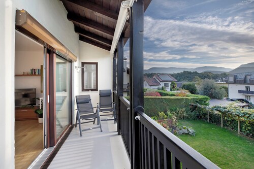 Apartment 'Sonnblick Kaltern' with Mountain View, Wi-Fi and Air Conditioning