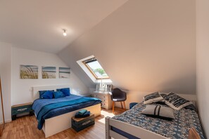 3 chambres, fer et planche à repasser, Wi-Fi gratuit, draps fournis