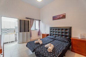 1 bedroom, iron/ironing board, free WiFi, bed sheets - Holiday Apartment 'Bonito Apartamento En Tenerife Sur' with Sea View, Terrace & Wi-Fi (Guía de Isora)