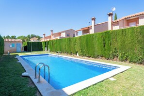 Pool - Holiday Home 'Isla Bonita' with Sea View, Wi-Fi and Air Conditioning (Mont-roig del Camp)