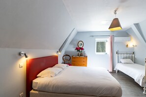 4 chambres, fer et planche à repasser, Wi-Fi gratuit