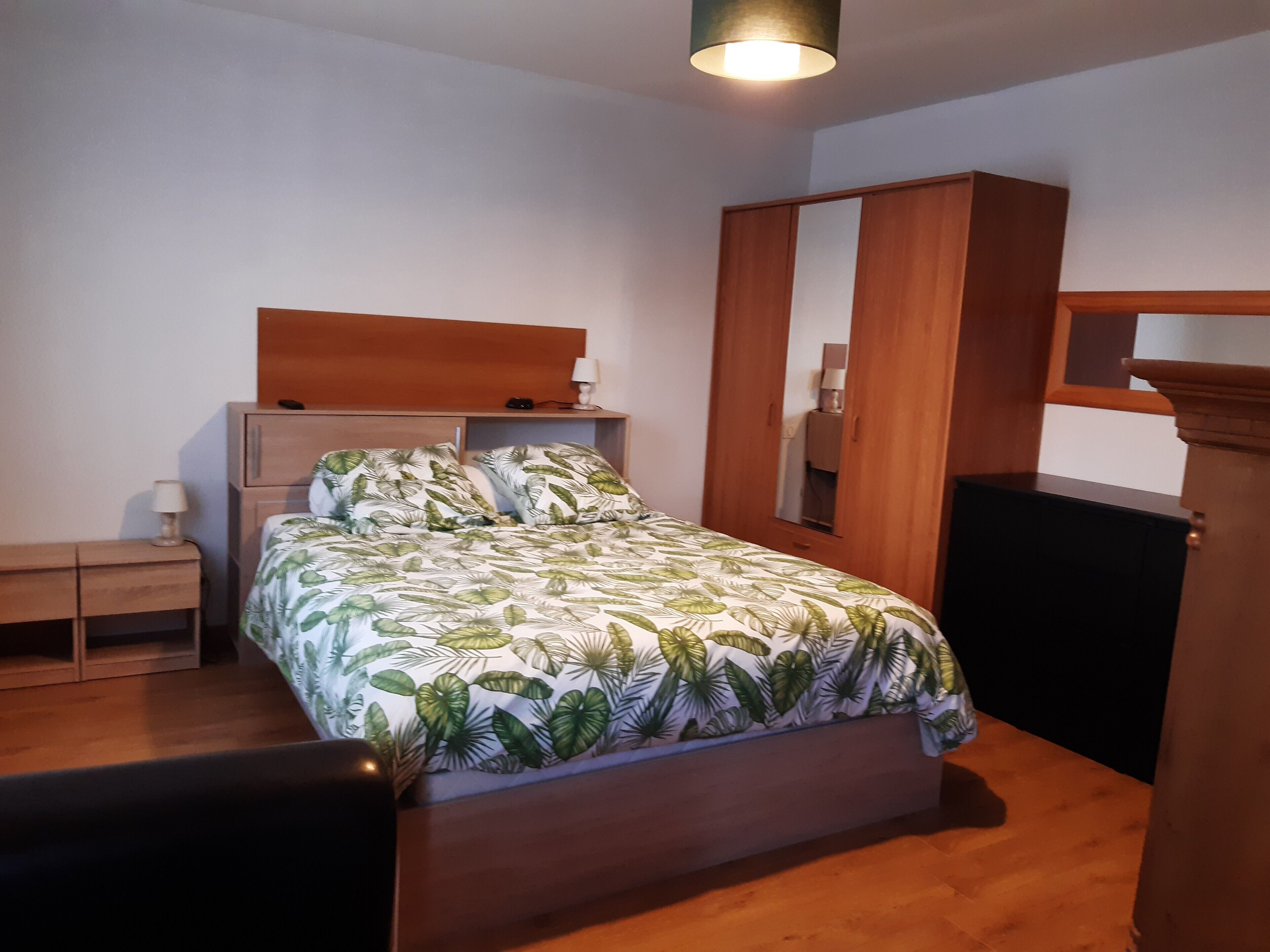 1 dormitorio, tabla de planchar con plancha, wifi gratis