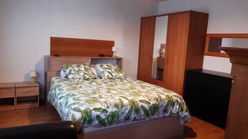 1 dormitorio, tabla de planchar con plancha, wifi gratis
