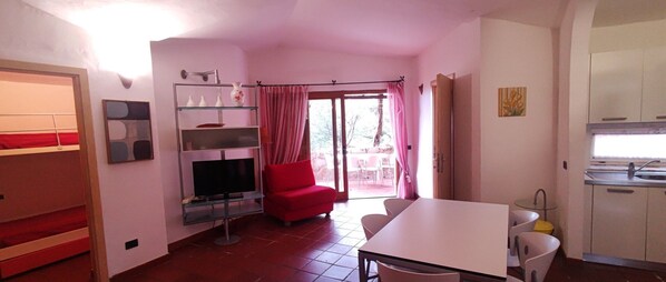 Dining - Vacation Home "Villetta Francese" with Sea View & Private Terrace (Baja Sardinia)