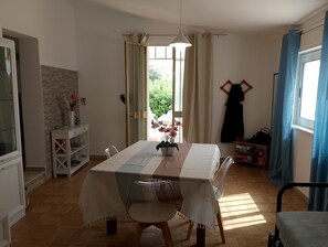 Dining - Villa 'Nonna Anna' with Above-Ground Pool, Private Terrace and Wi-Fi (Siracusa)