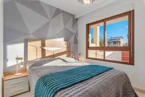 3 dormitorios, tabla de planchar con plancha, wifi gratis y ropa de cama
