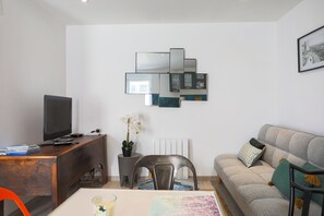 Télévision, cheminée