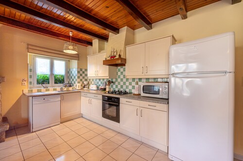 Maison 'Domaine De Lestroué - Belle-île' avec piscine partagée, terrasse privée et Wi-Fi