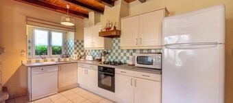 Cottage 'Domaine De Lestroué - Belle-île' with Shared Pool, Private Terrace and Wi-Fi