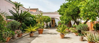 Holiday Home 'La Campidanese' with Shared Terrace, Wi-Fi and Air Conditioning