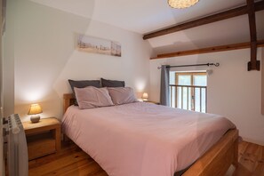 3 habitaciones, tabla de planchar con plancha y wifi gratis 
