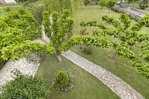 Property grounds - Apartment 'Villa Rita' with Shared Garden, Wi-Fi and Air Conditioning (?e???da)