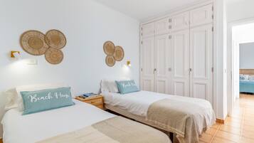 2 bedrooms, iron/ironing board, free WiFi, bed sheets