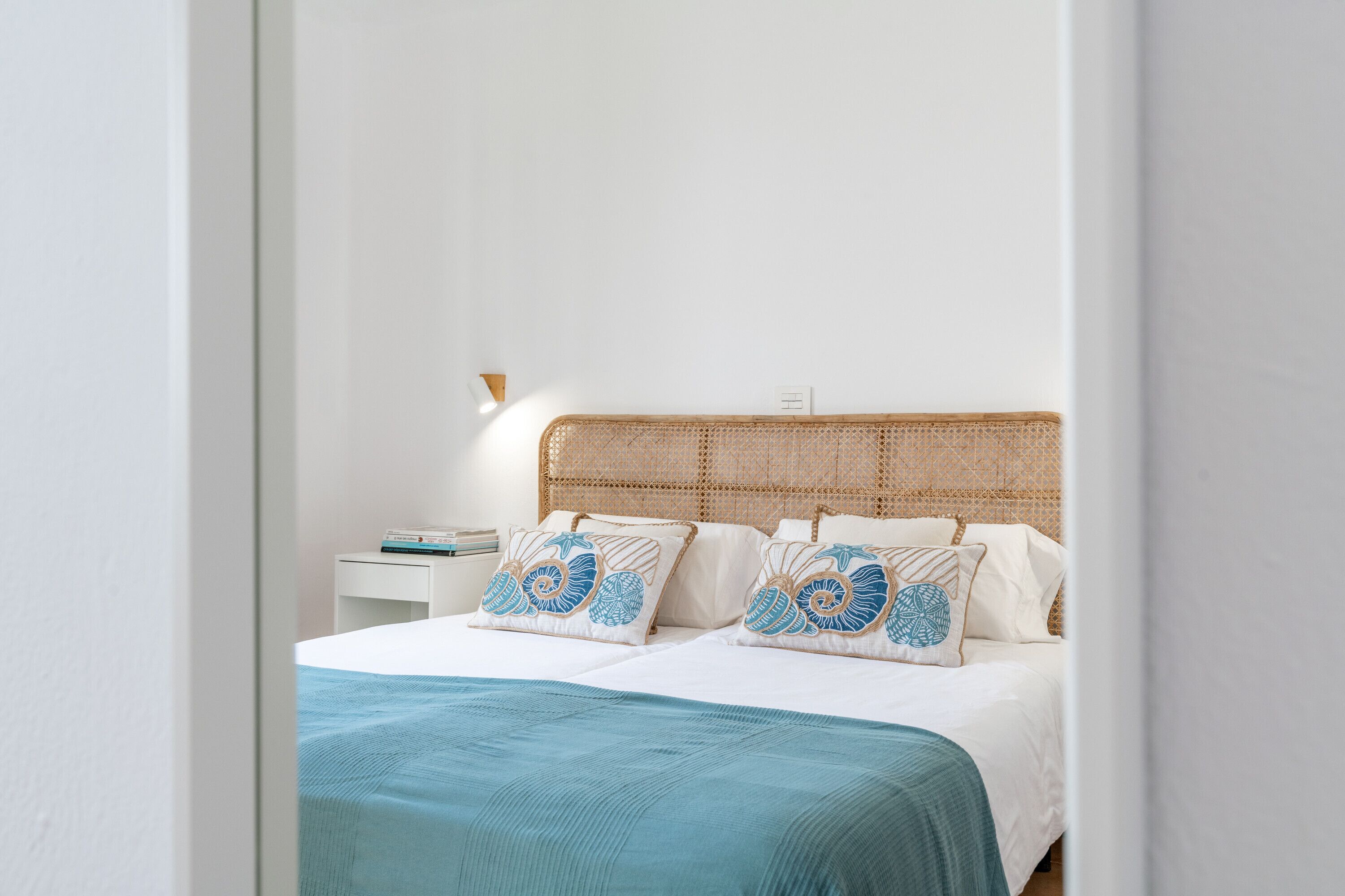 2 slaapkamers, een strijkplank/strijkijzer, gratis wifi, beddengoed