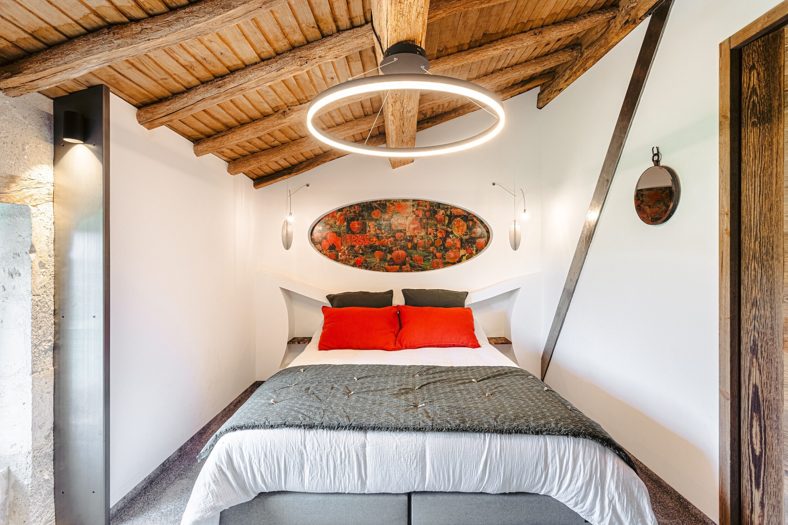 3 slaapkamers, een strijkplank/strijkijzer, gratis wifi, beddengoed