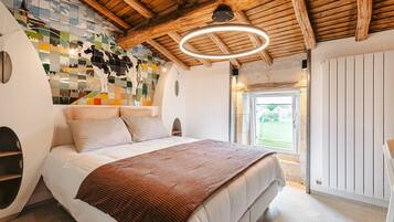 3 slaapkamers, een strijkplank/strijkijzer, gratis wifi, beddengoed