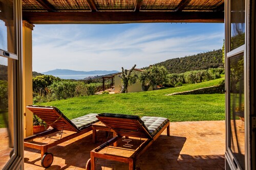 Ferienwohnung 'Casa Rose' mit Meerblick, WLAN und Klimaanlage