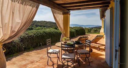 Apartamento 'Casa Marino' con vistas al mar, Wi-Fi y aire acondicionado