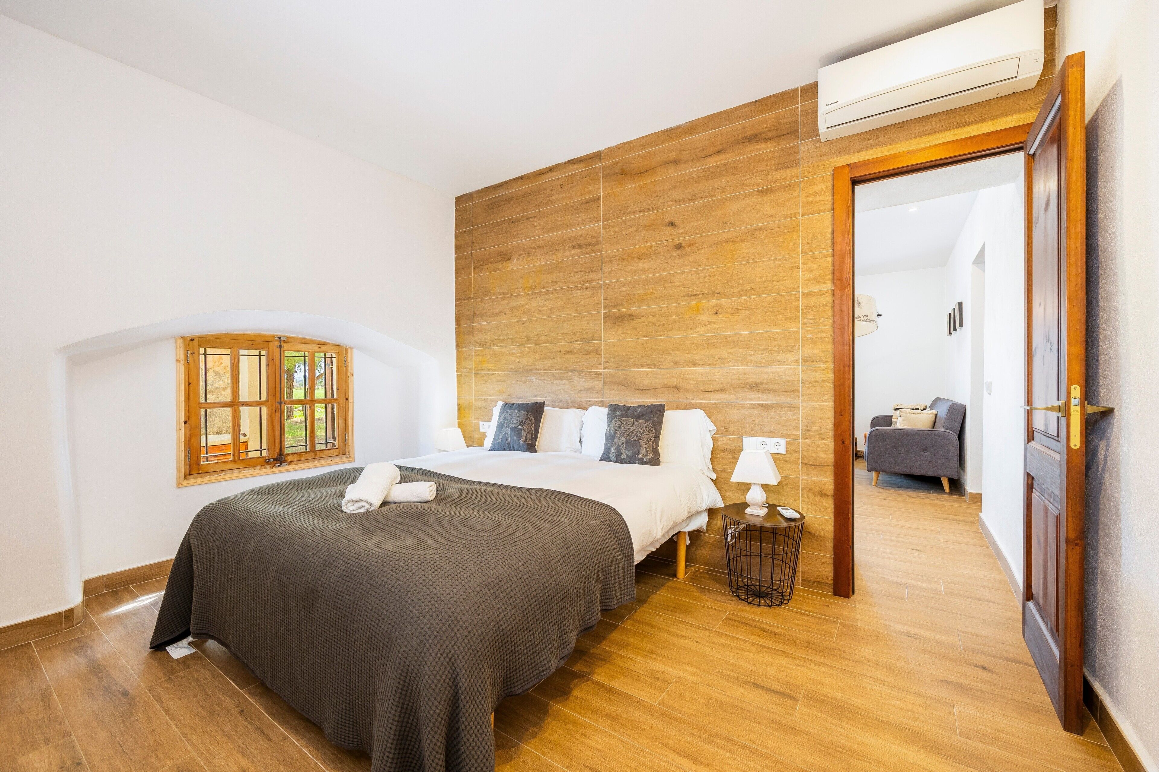 3 chambres, fer et planche à repasser, Wi-Fi gratuit, draps fournis