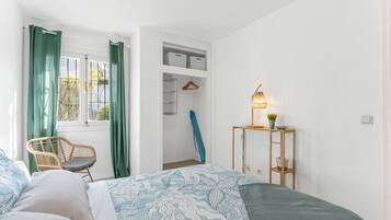 1 室のベッドルーム、アイロン / アイロン台、WiFi (無料)、ベッドシーツ