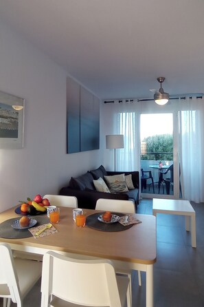 Dining - Apartment 'Sol Isla - Binimar' with Private Pool, Private Terrace and Private Garden (Arenal d'en Castell)