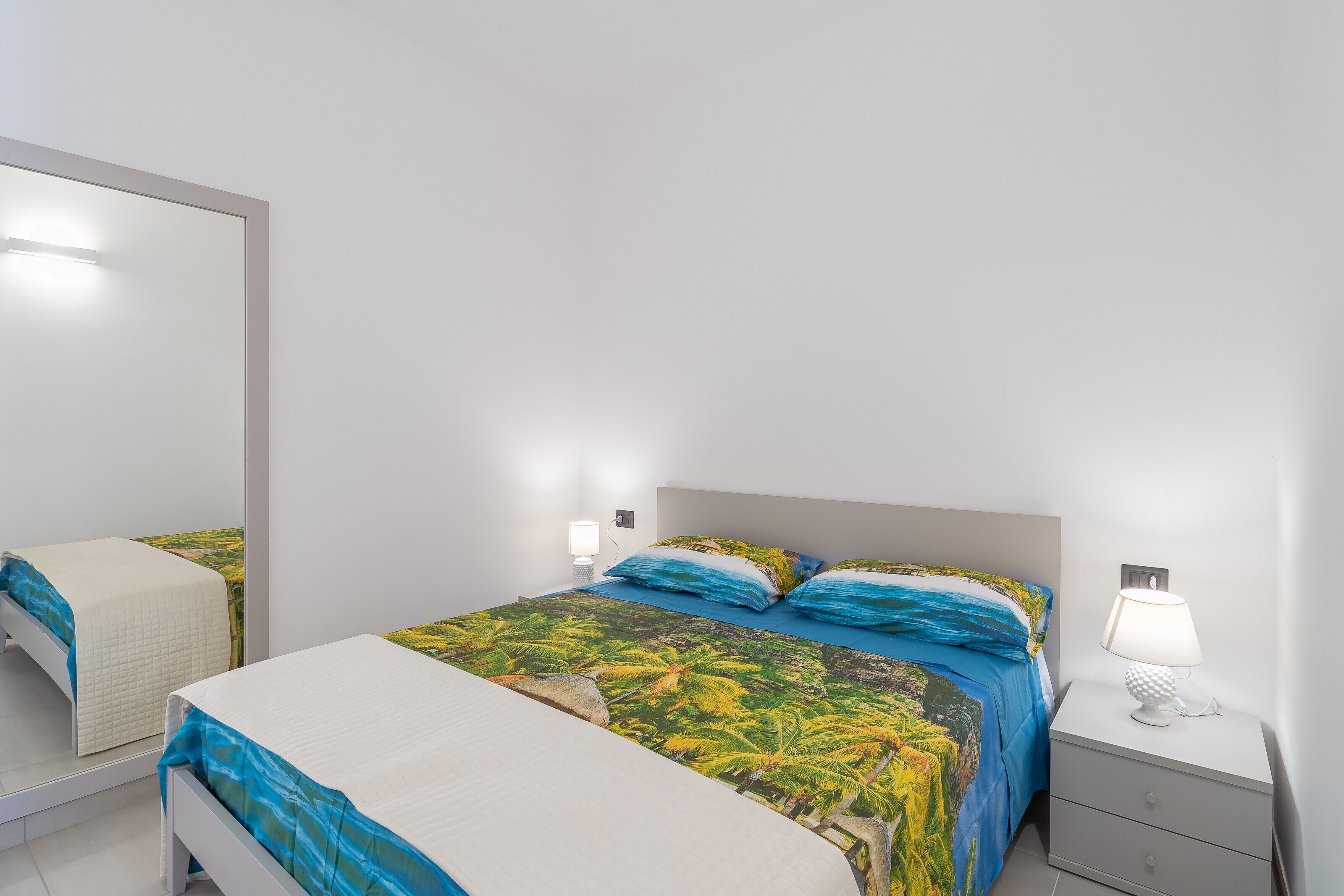 1 habitación, tabla de planchar con plancha, wifi gratis y ropa de cama 
