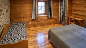 2 bedrooms, free WiFi, bed sheets, wheelchair access