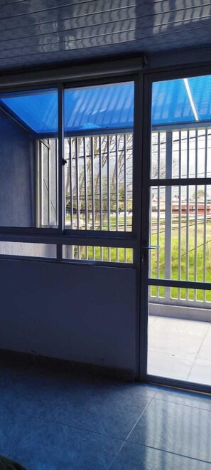 Perushuoneisto, 2 makuuhuonetta | Näkymä parvekkeelta