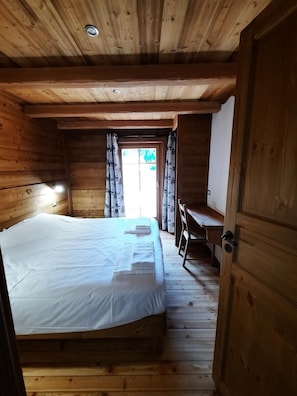 2 chambres, Wi-Fi gratuit, draps fournis