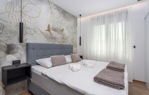 4 bedrooms, travel cot, free WiFi, bed sheets - Villa Punat Hills with pool 1 (Punat)