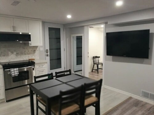 Beautiful 2-bedroom Guest Home in Guelph