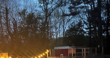 Pet-friendly Bucksport gem with hot tub! One hour to Acadia NP! Sleeps 8!