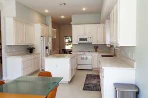 Fridge, microwave, oven, stovetop - Stay together at BlueWalden waterfront, 5 ensuite bd/ba, pool/spa, NEW DOCK (Montgomery)