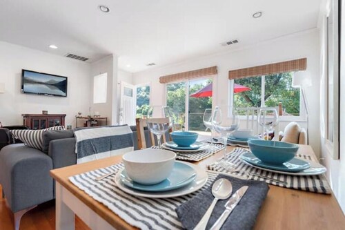 Canyon Oak House: Private & tranquil home among the trees